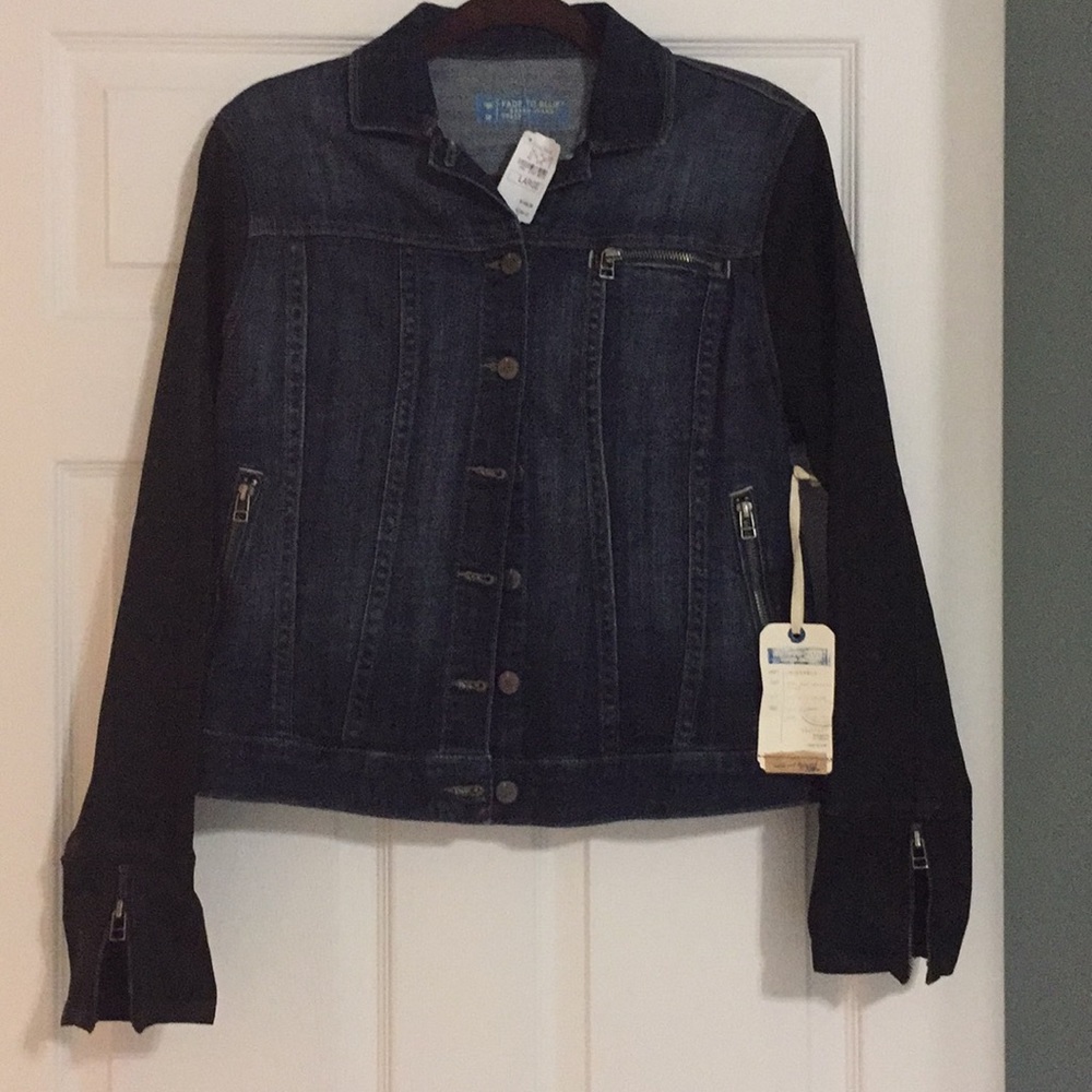 Fade to blue jeans jacket with black sleeves